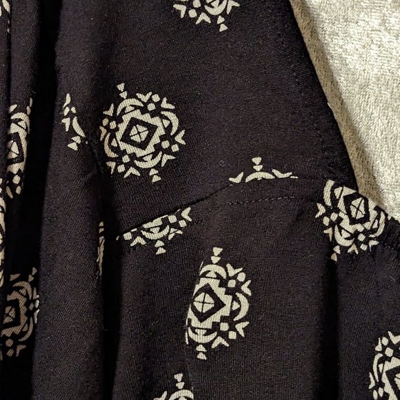 Old Navy Black with White Design Peasant Sleeve Blouse Size L - Picture 8 of 13